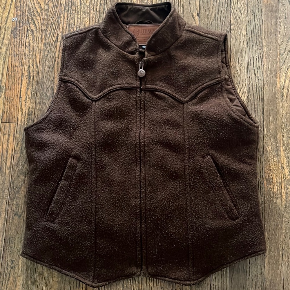 Outback Vest Brown Size L